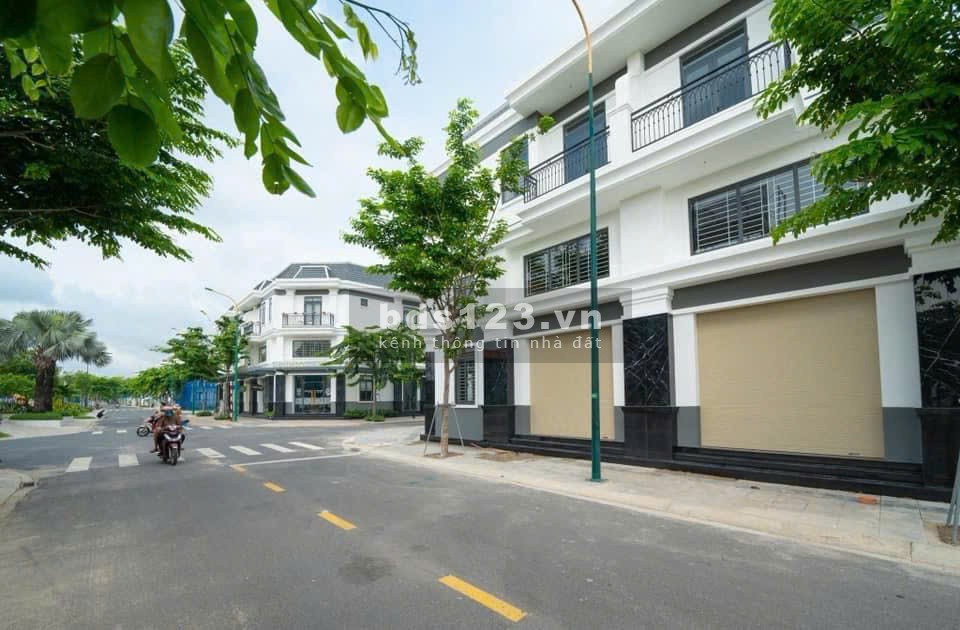 Nhà ở thương mại,shophouse có sổ hồng riêng. LH e ngay 0963 407079 để được hỗ trợ và xem trực tiếp ạ