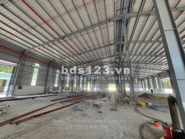 Cho thuê 3600m2 xưởng mới Khánh Bình Tân Uyên, giá: 65.000 đ/m2, SX đa nghành nghề