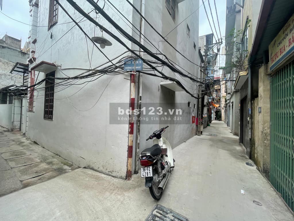 BÁN NHÀ CỔ NHUẾ 2, HIẾM CÓ, KHÓ TÌM, 48.4m2 tầng 1, 52m2 tầng 2, mặt tiền 4.7m, Nhỉnh 5 tỷ.