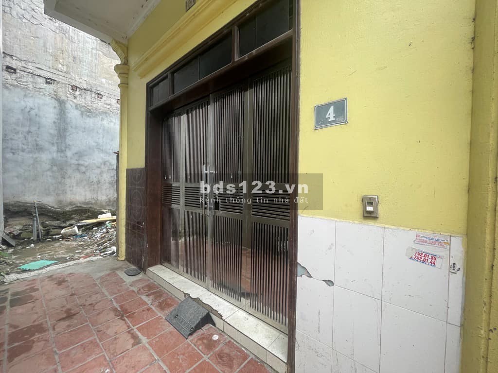 BÁN NHÀ CỔ NHUẾ 2, HIẾM CÓ, KHÓ TÌM, 48.4m2 tầng 1, 52m2 tầng 2, mặt tiền 4.7m, Nhỉnh 5 tỷ.