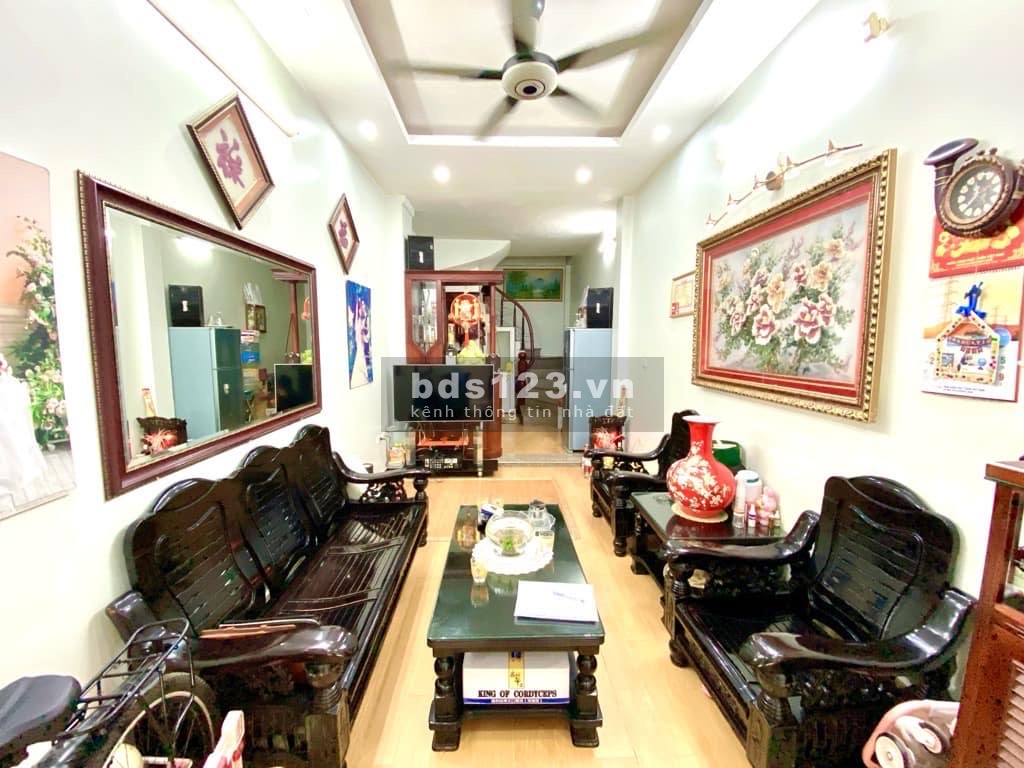 BÁN NHÀ TRẦN THÁI TÔNG, SIÊU HIẾM, Ô TÔ TRÁNH, KINH DOANH, LÔ GÓC, 3 MẶT, THOÁNG...,