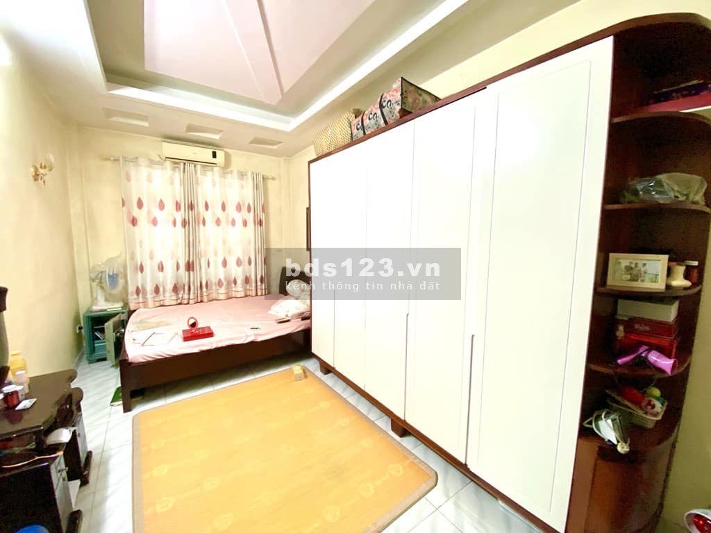 BÁN NHÀ TRẦN THÁI TÔNG, SIÊU HIẾM, Ô TÔ TRÁNH, KINH DOANH, LÔ GÓC, 3 MẶT, THOÁNG...,