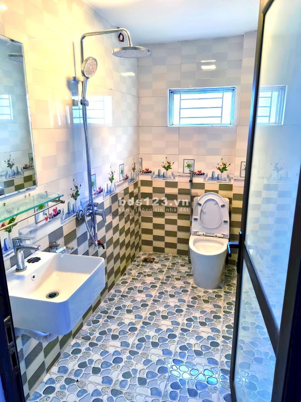 Hiếm Nhà riêng độc lập, 47m2 giá chỉ có 2ty86, oto đỗ của ra đô nghĩa yên nghĩa 10 phút.