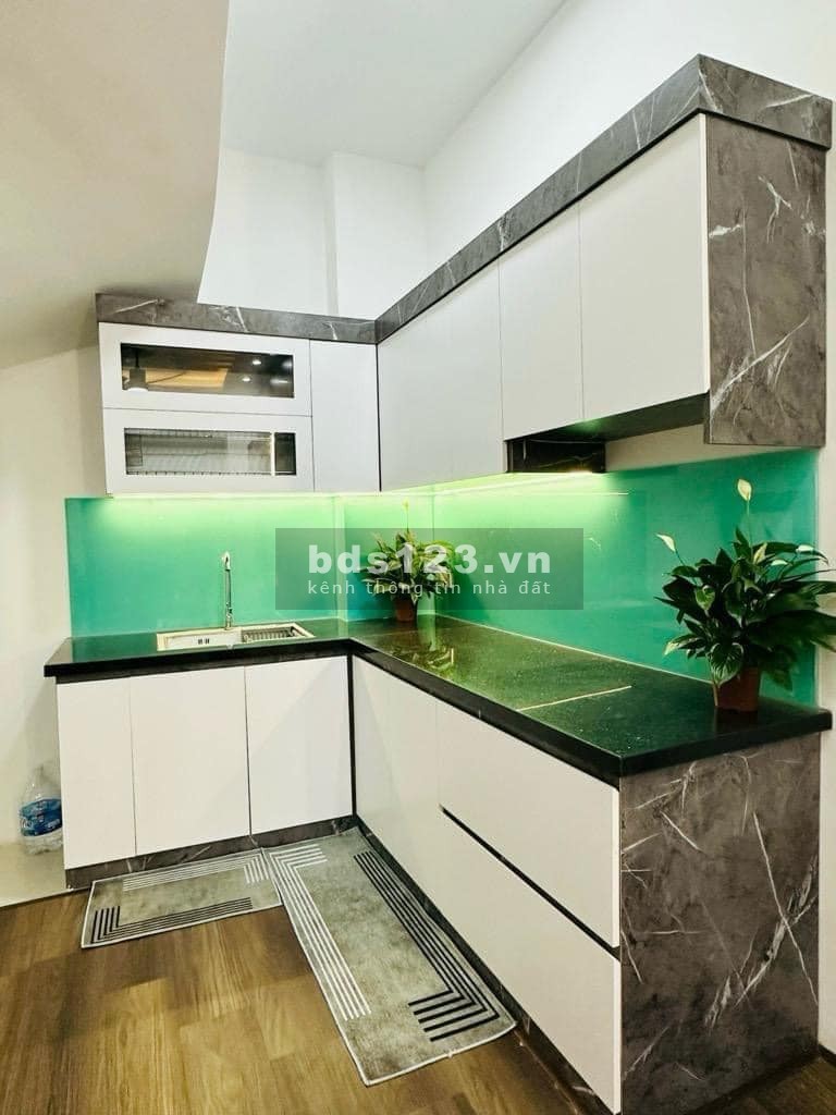Nhà Tam Trinh - Gần Ngay Ngã Tư Kim Ngưu, Minh Khai. 55m2 5 Tầng MT 4.5m Nhà đẹp về ở ngay