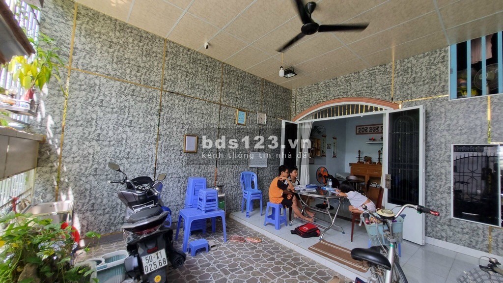BÁN ĐẤT TẶNG NHÀ HẺM 6M SÁT MẶT TIỀN ĐẶNG VĂN BI, HƯỚNG ĐN, 12x19; NHỈNH 17 TỶ.