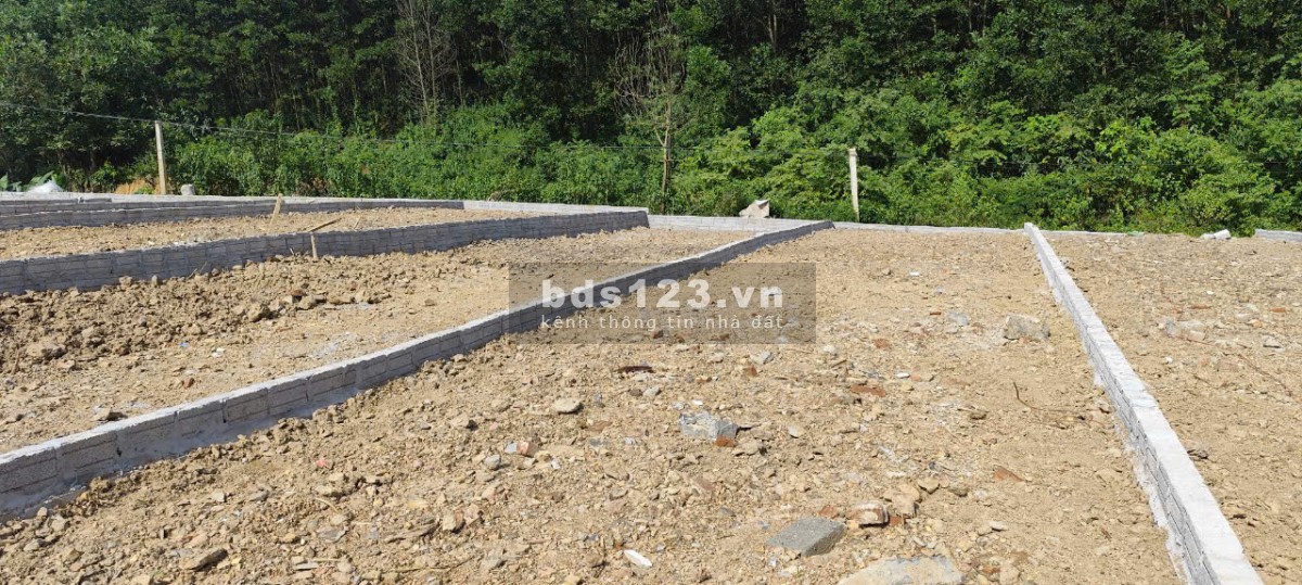Bán đất giáp KCN công nghệ cao chỉ 145trieu/lô 132m2 sổ hồng cất két tại yên Thủy, Hòa Bình