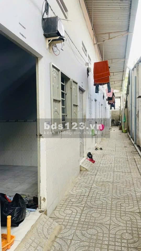 Tôi cần bán gấp dãy trọ 8 phòng ngay chợ Hóc Môn, 180m2, 780trieu, SHR