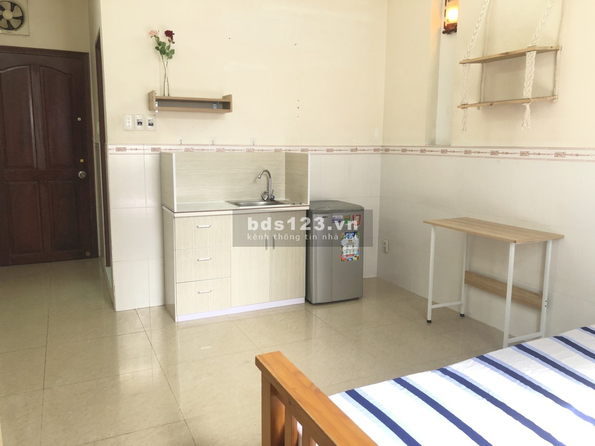 Phòng 5tr5 trong khu cư xá Lữ Gia đối diện ĐH Bách Khoa