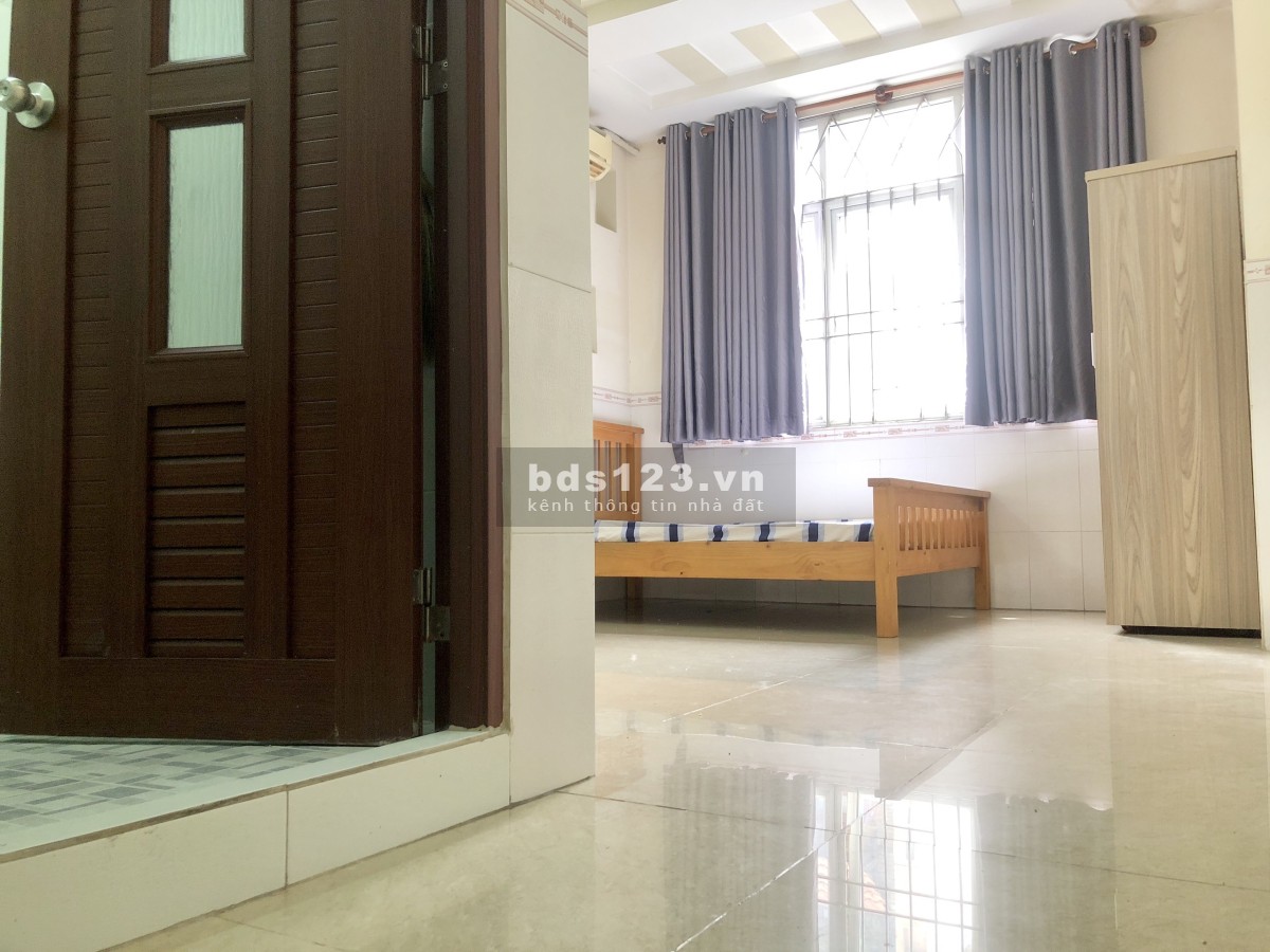 Phòng 5tr5 trong khu cư xá Lữ Gia đối diện ĐH Bách Khoa