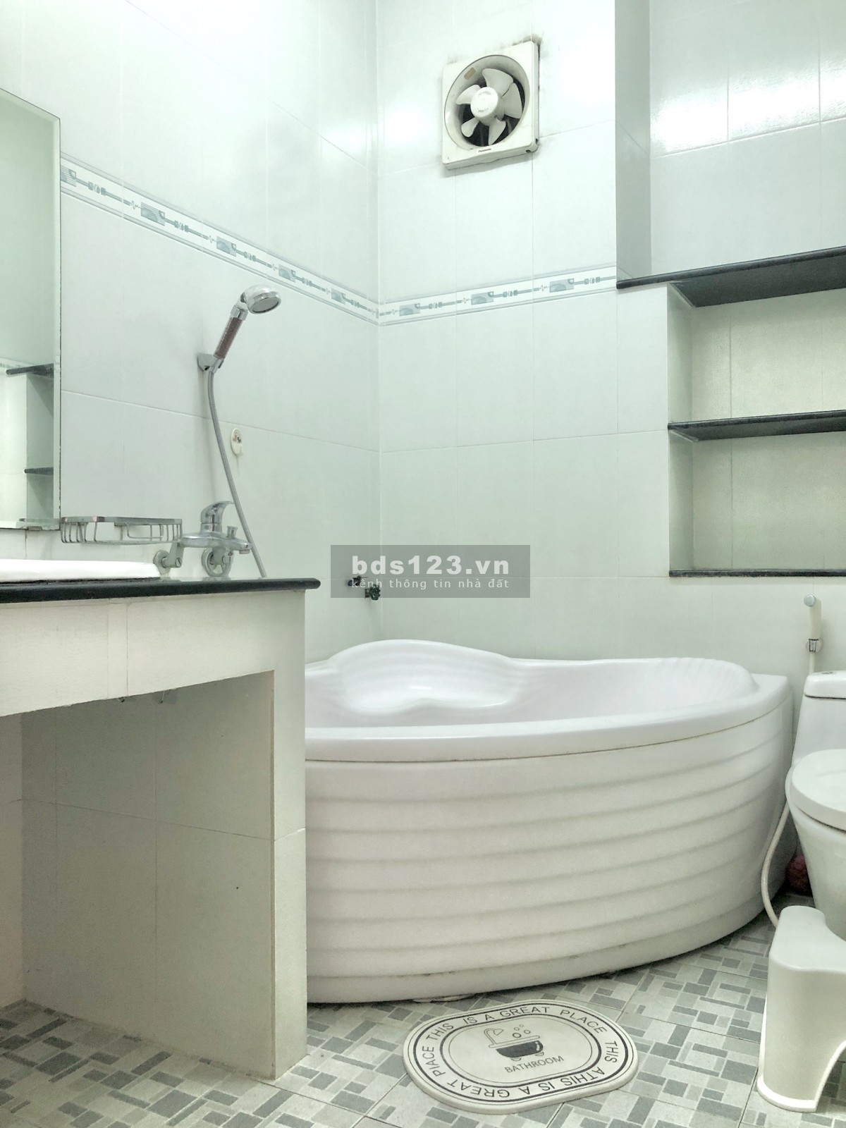Phòng 5tr5 trong khu cư xá Lữ Gia đối diện ĐH Bách Khoa