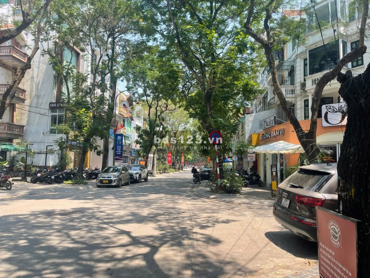 Cần bán căn hộ chung cư CT ở KĐT Định Công, 80m2, gần siêu thị, trường học, bệnh viện bưu điện