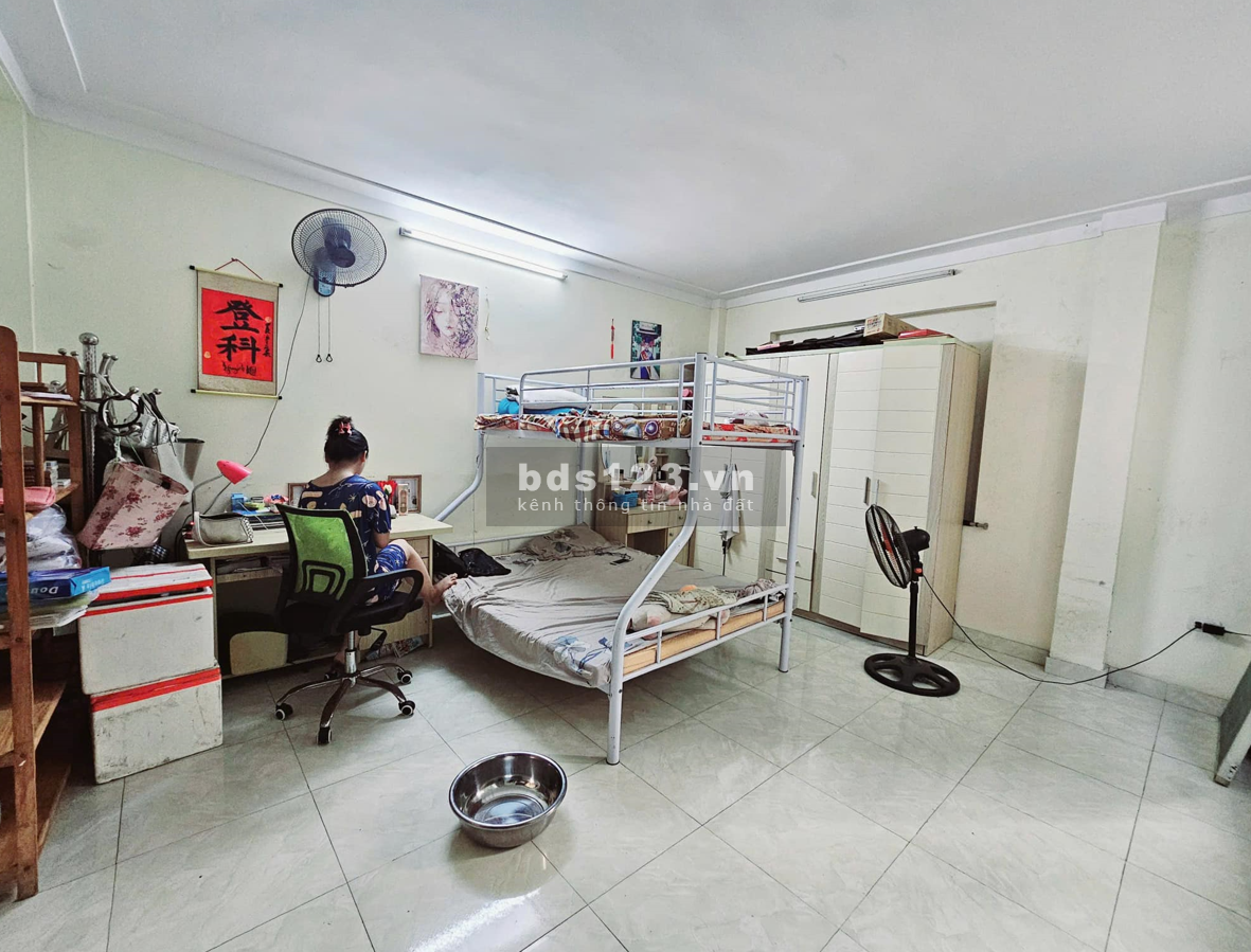 BÁN NHÀ PHỐ TRẦN CUNG - NHÀ DÂN XÂY CHẮC CHẮN - Ở NGAY