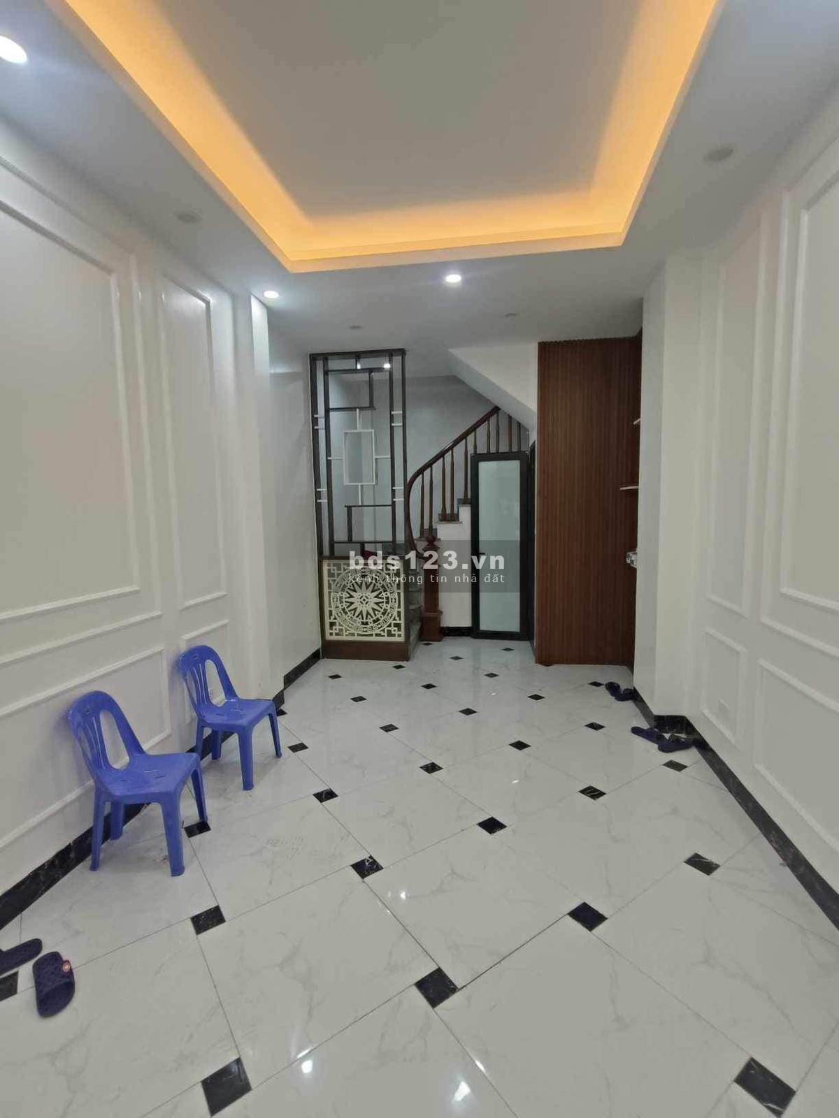 Bán nhà mặt phố Trịnh Đình Cửu - Hoàng Mai, diện tích 45m2 có 4 tầng, tiện ích đầy đủ