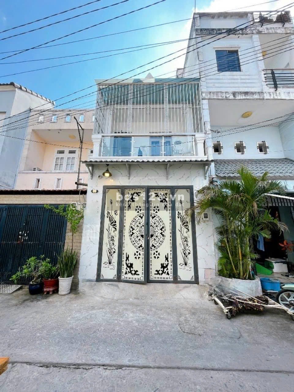Giá 3,75 Tỷ, 72m2, Ngang 4, Hẻm Oto, Đường Gò Xoài, Bình Tân