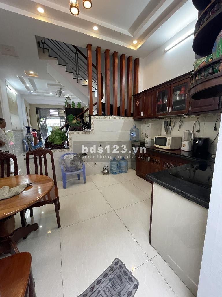 Tân phú nhà 3 tầng, hẻm 8m thông, khu dân trí, nhà mới ở ngay