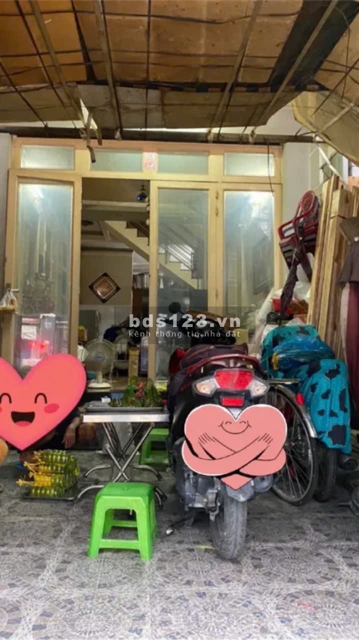 Bán nhà Lê Văn lương 4 tầng DT 70m2 4PN 4 WC giá 8,5 tỷ.