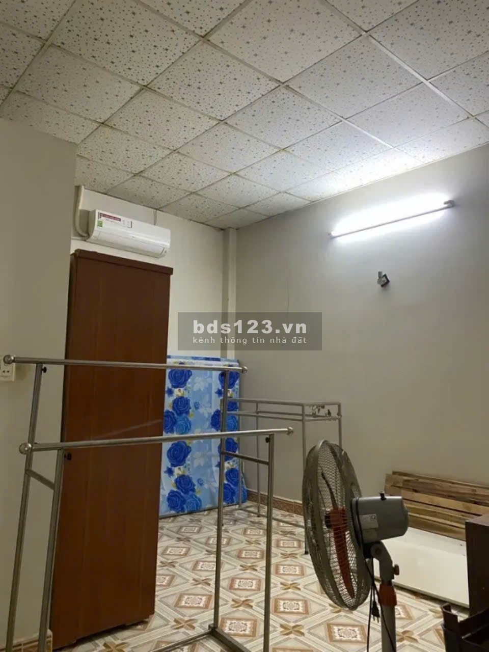Bán nhà Lê Văn lương 4 tầng DT 70m2 4PN 4 WC giá 8,5 tỷ.