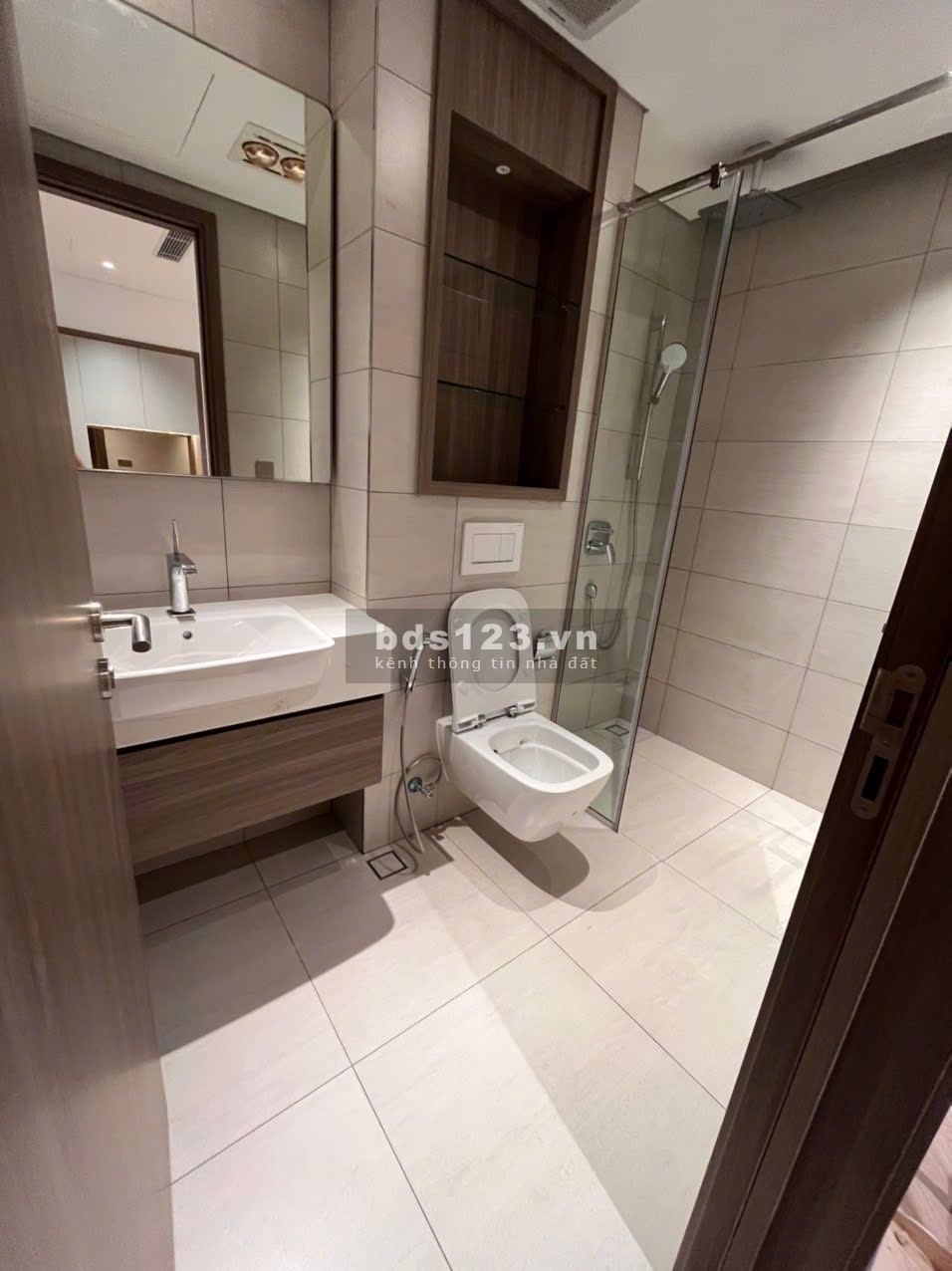 [HIẾM] Bán căn hộ 3 ngủ N01T6 Ngoại Giao Đoàn, diện tích 126,8 m2, giá 14,5 tỷ
