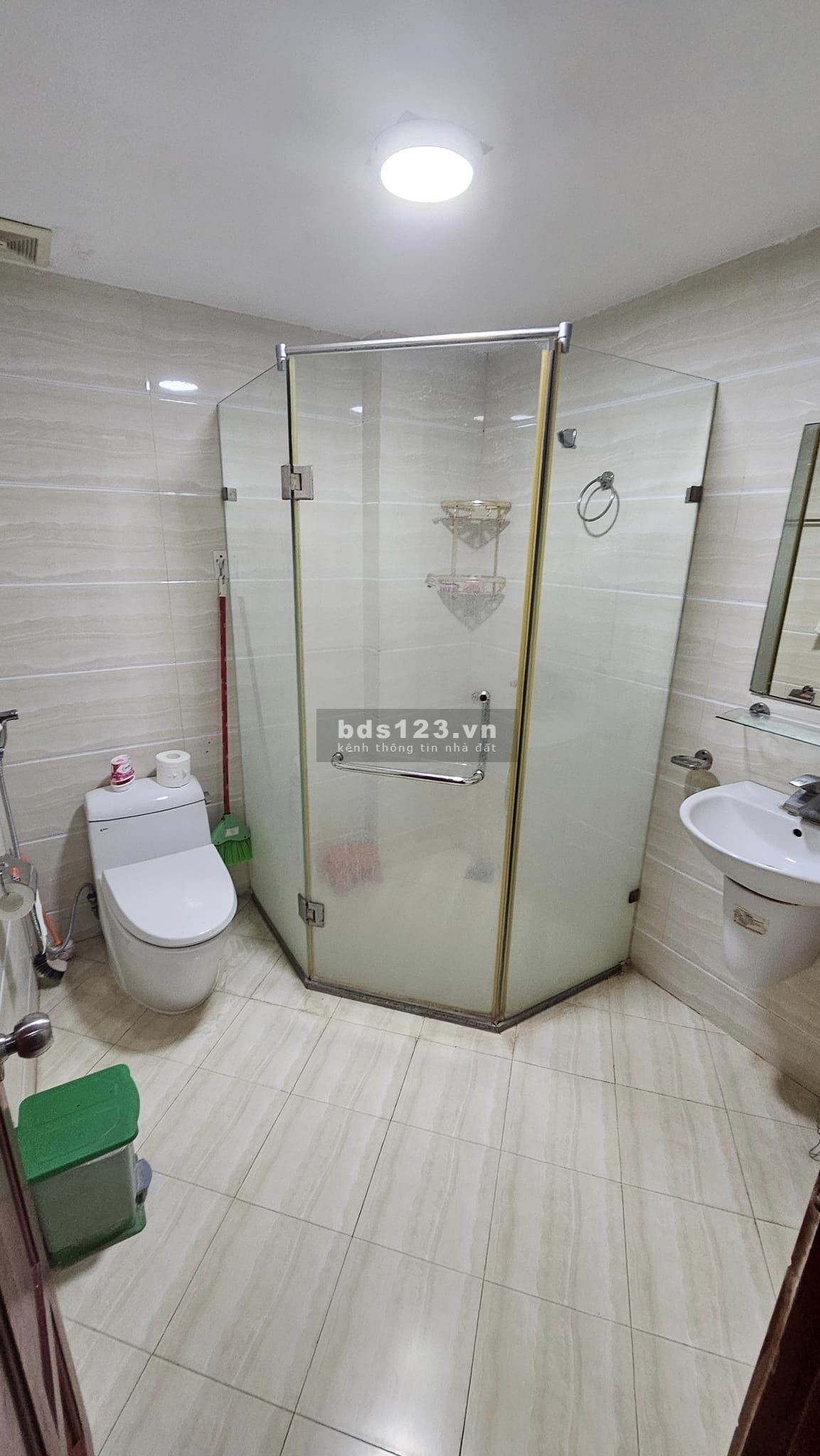 BÁN NHÀ HOÀNG HOA THÁM - GẦN LĂNG BÁC - VỊ TRÍ HỢP LÝ - CHỈ CẦN XÁCH VALI VỀ Ở LUÔN