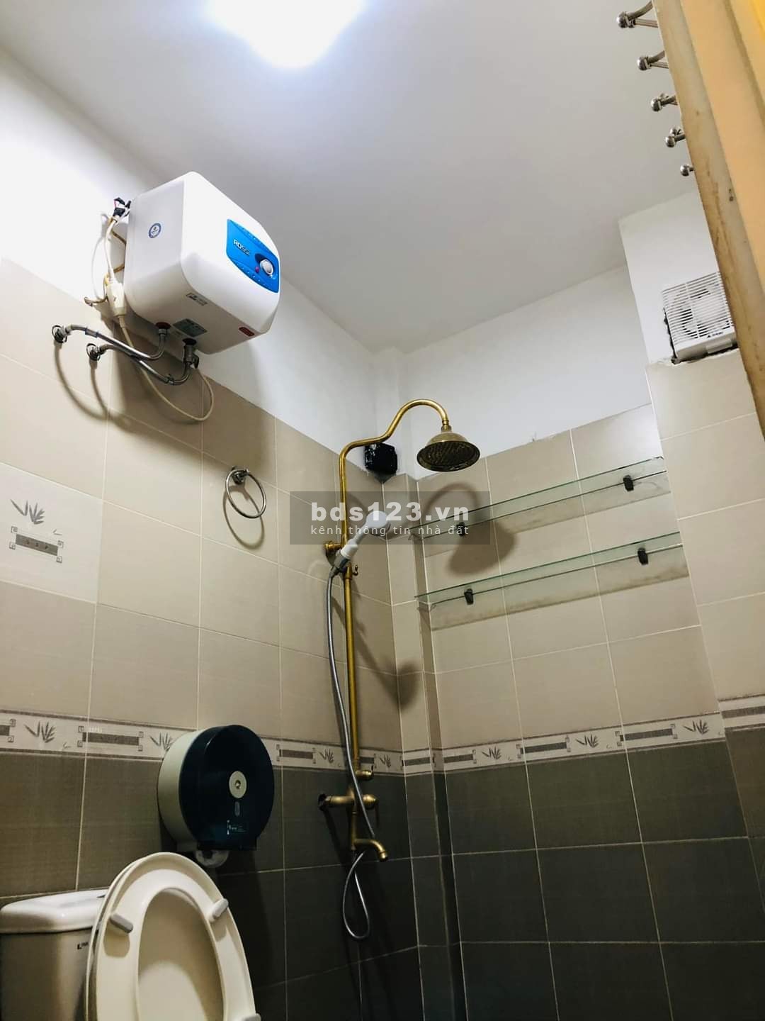 Siêu phẩm cầu giấy - gần các trường đại học như sư phạm - nhà dân xây nên bền