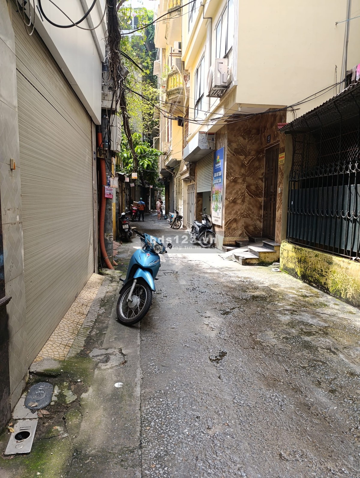 Bán nhà 50m2 Hào Nam, ngõ thoáng oto vào được, 20m ra tới đường chính. Giá 14ty