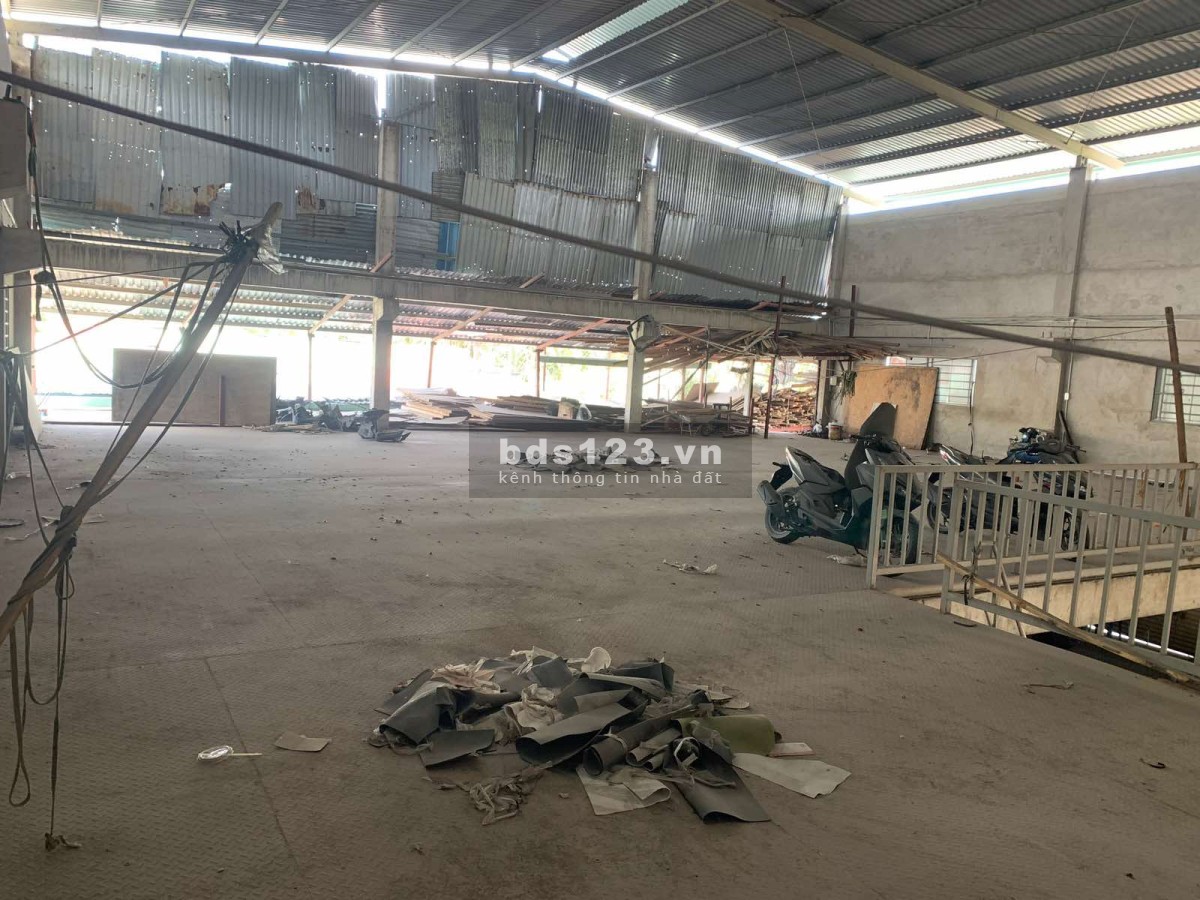Cho thuê sân bãi và kho 2000m2 Võ Chí Công, Phường Phú Hữu, Quận 9