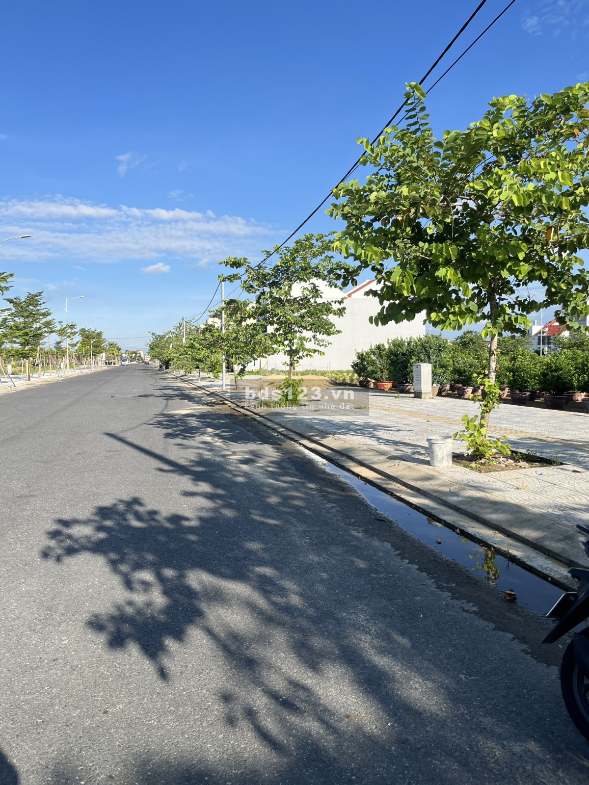 Bán đất nền villa trung tâm Hội An, sổ đỏ lâu dài, view Công viên, mặt đường 33m giá chỉ 2xtr/m2