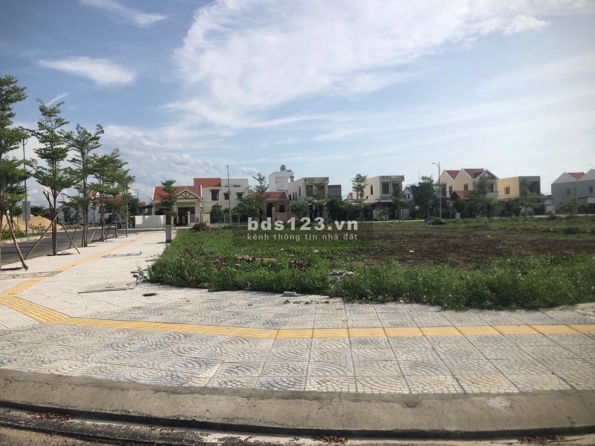 Cần bán lô đất nền biệt thự 175m2 ngang 7m kế bên đường điên biên phủ, Tp Hội An.
