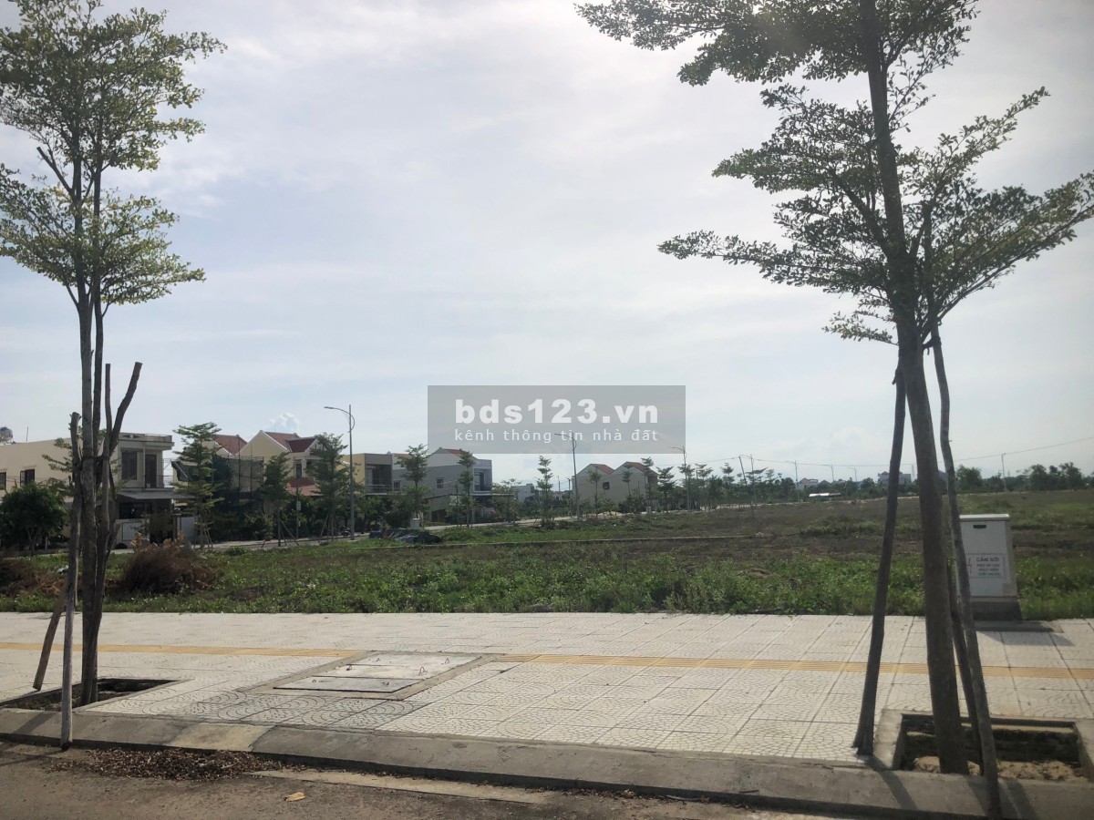 Cần bán lô đất nền biệt thự 175m2 ngang 7m kế bên đường điên biên phủ, Tp Hội An.