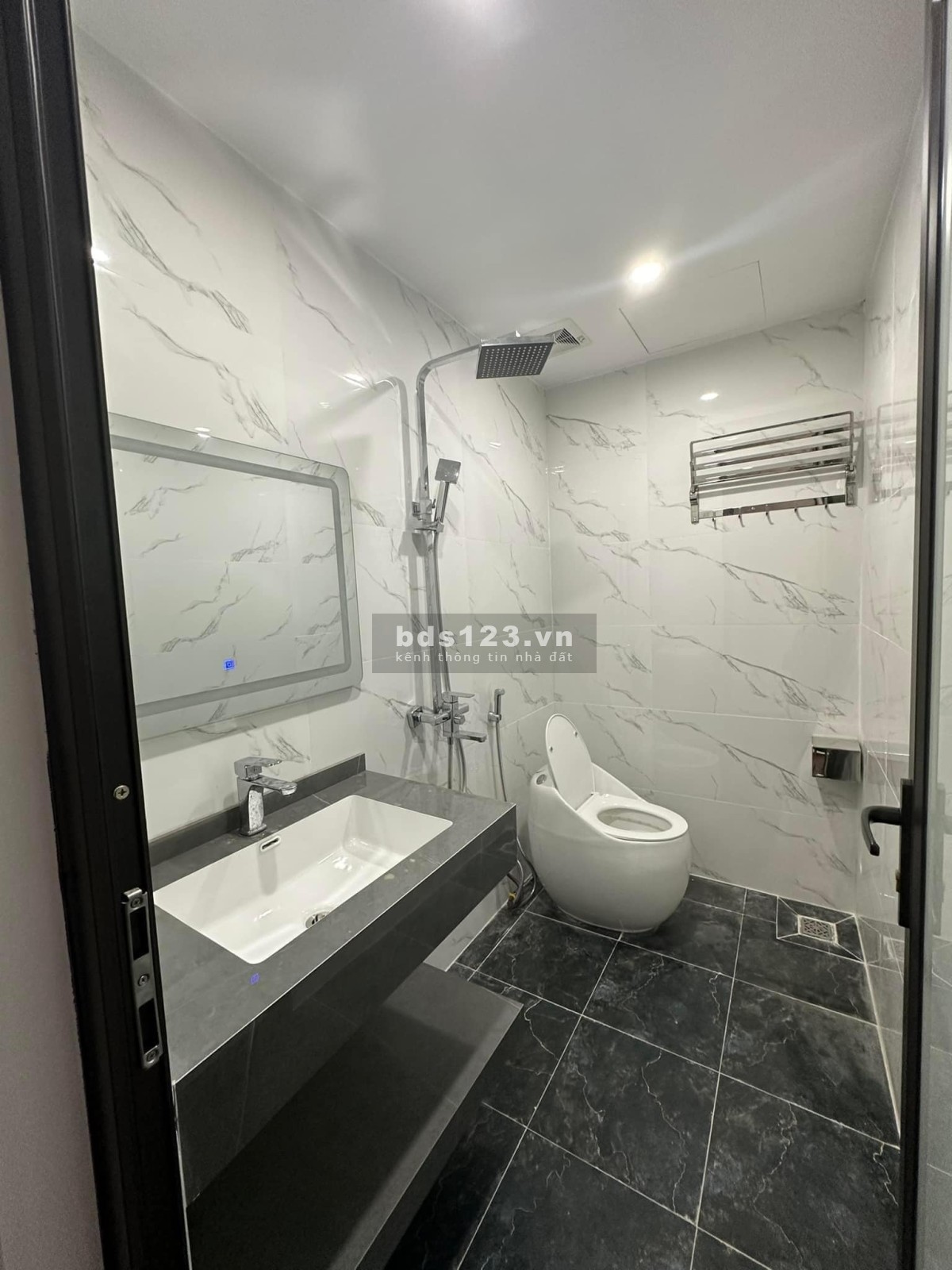 HÀNG ĐỘC PHỐ VIP- NGÕ Ô TÔ ĐỖ CỬA - SAU QUY HOẠCH MẶT NGÕ OTO TRÁNH - KINH DOANH - THOÁNG TRƯỚC SAU
