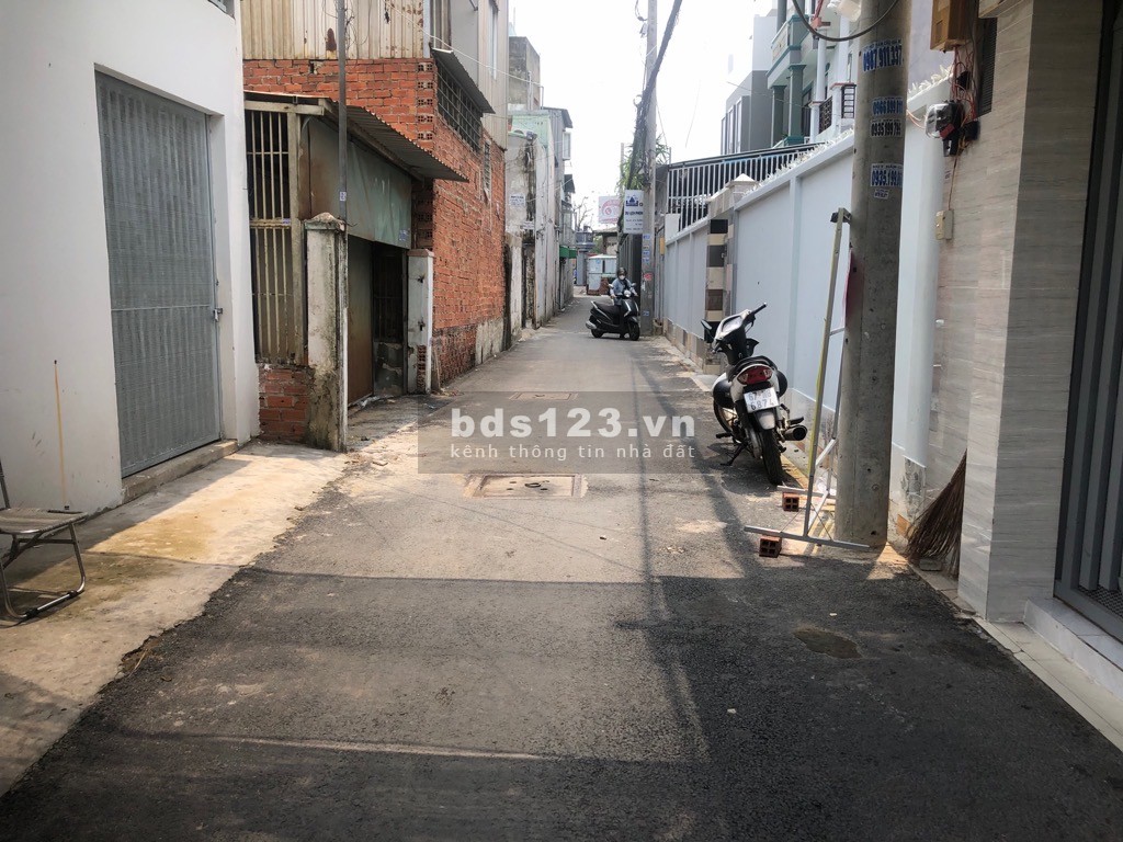BÁN NHÀ 4 TẦNG MẶT TIỀN PHẠM VĂN ĐỒNG KD ĐA NGÀNH NGHỀ, GẦN GIGAMAL, 5,2X25; 20 TỶ.