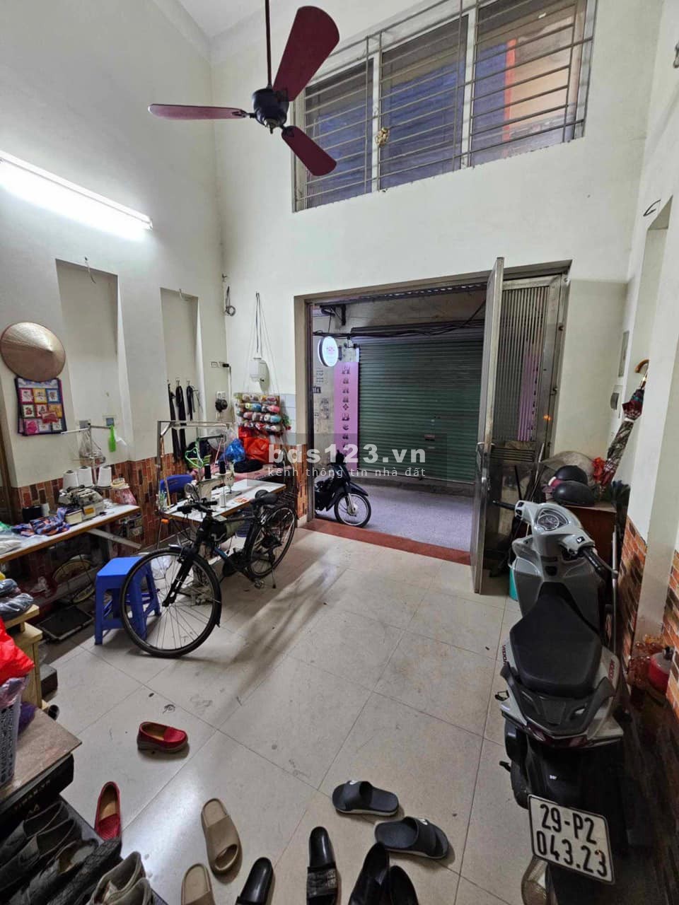 Bán Nhà ngõ 43 Phố Trung Kính, Nhà Đẹp, Mặt Ngõ Kinh Doanh DT 58m2 Xây 5 Tầng Mặt Tiền 4,6m