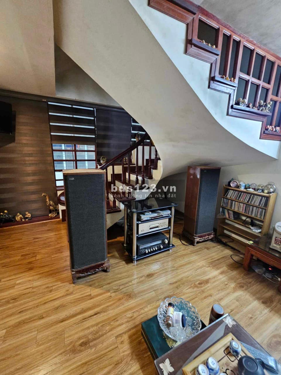 Bán Nhà ngõ 43 Phố Trung Kính, Nhà Đẹp, Mặt Ngõ Kinh Doanh DT 58m2 Xây 5 Tầng Mặt Tiền 4,6m