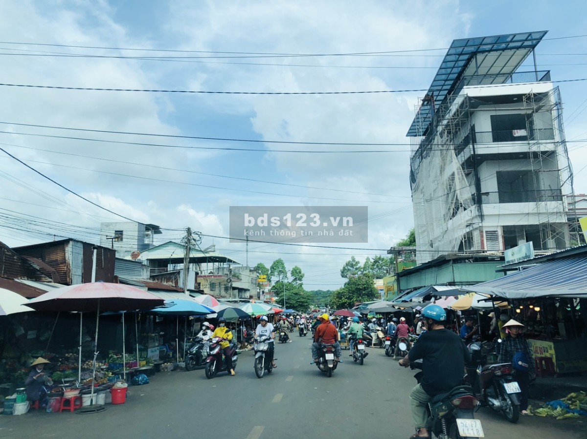 Bán gấp sào đất có TC(36,09x46,56=1.248m2)SH Riêng, TTT xã, mặt tiền 3KCN, trường chợ sầm uất