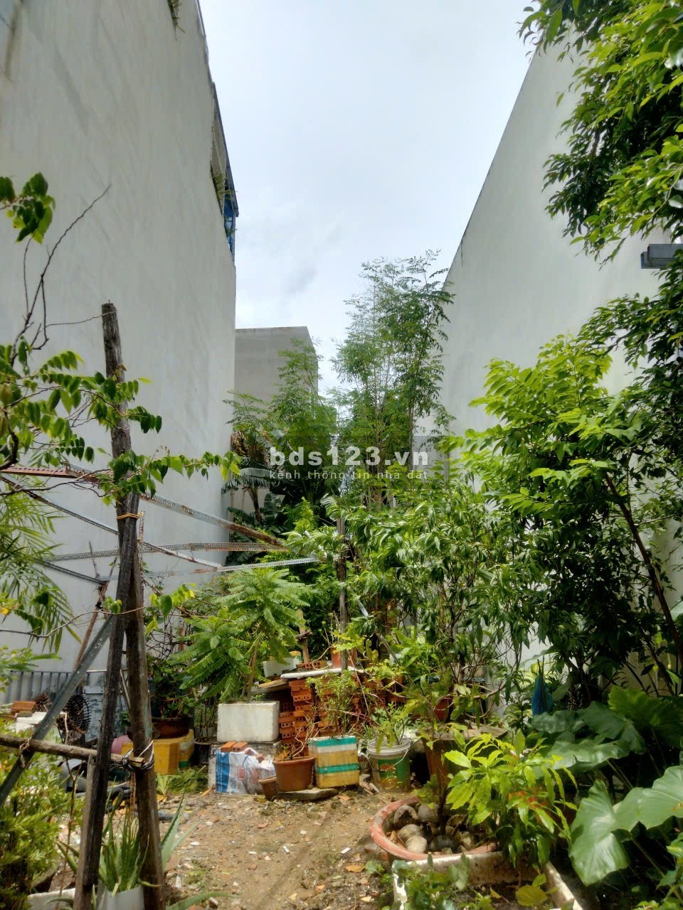 Bán lô đất đẹp HXH ngay BV Lê Văn Thịnh Quận 2 95m² mà chỉ nhỉnh 5 tỷ.
