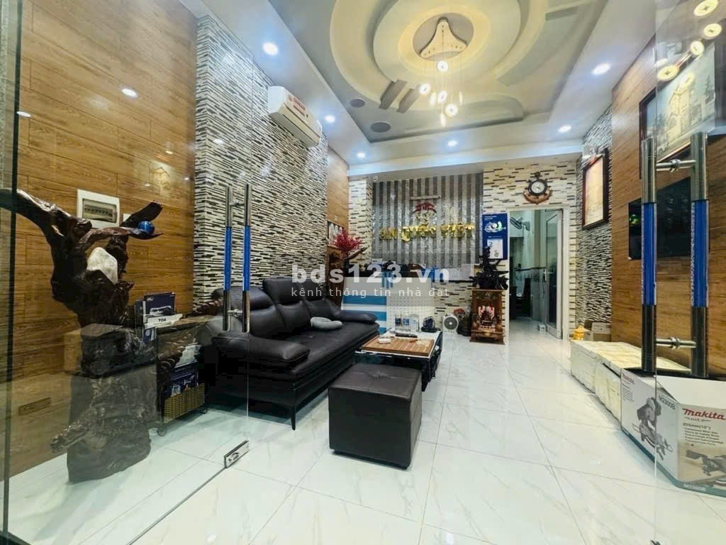 NHÀ KHÔNG QUY HOẠCH - HẺM XE HƠI 5M - 3 TẦNG - 4 PN - NỞ HẬU - DT ( 4*14M ) - CHỈ 5 TỶ rưỡi