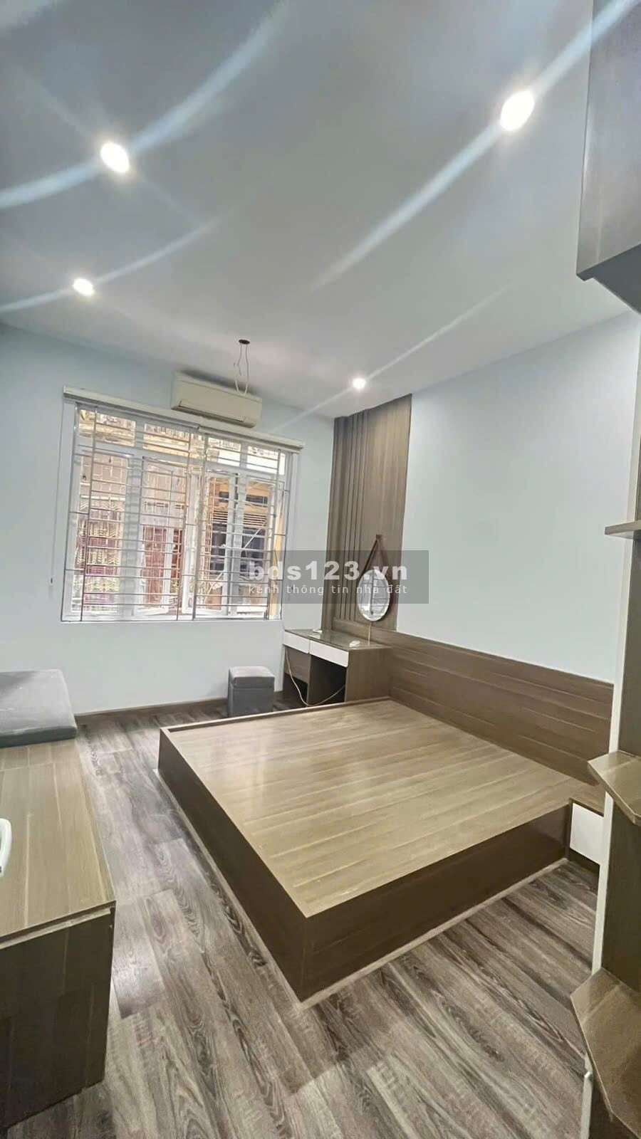 Trung Tâm Ngã Tư Sở, Nhà Phố Vũ Tông Phan, Thanh Xuân 37m2 x 4 Tầng, Giá 6.8 Tỷ