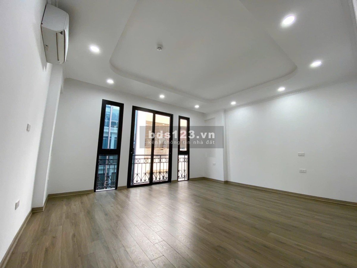 Bán nhà 8 tầng phố Trung Kính To. Nhà đẹp, phân lô, ôtô tránh, vỉa hè, Kinh Doanh
