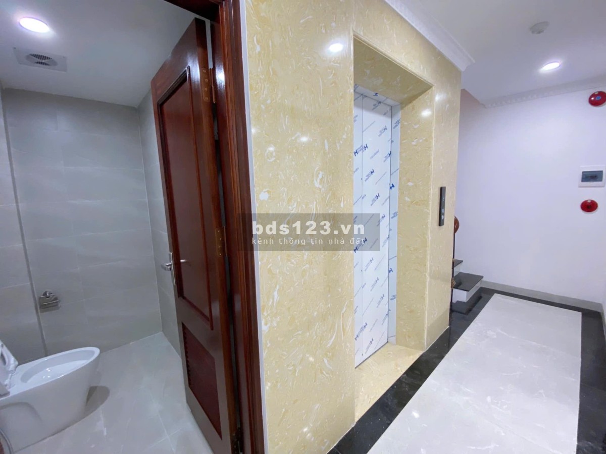 Bán nhà 8 tầng phố Trung Kính To. Nhà đẹp, phân lô, ôtô tránh, vỉa hè, Kinh Doanh