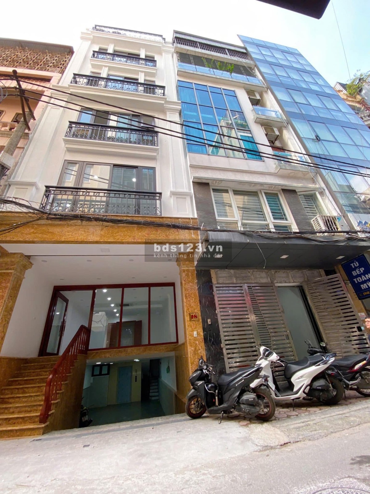 Bán nhà 8 tầng phố Trung Kính To. Nhà đẹp, phân lô, ôtô tránh, vỉa hè, Kinh Doanh