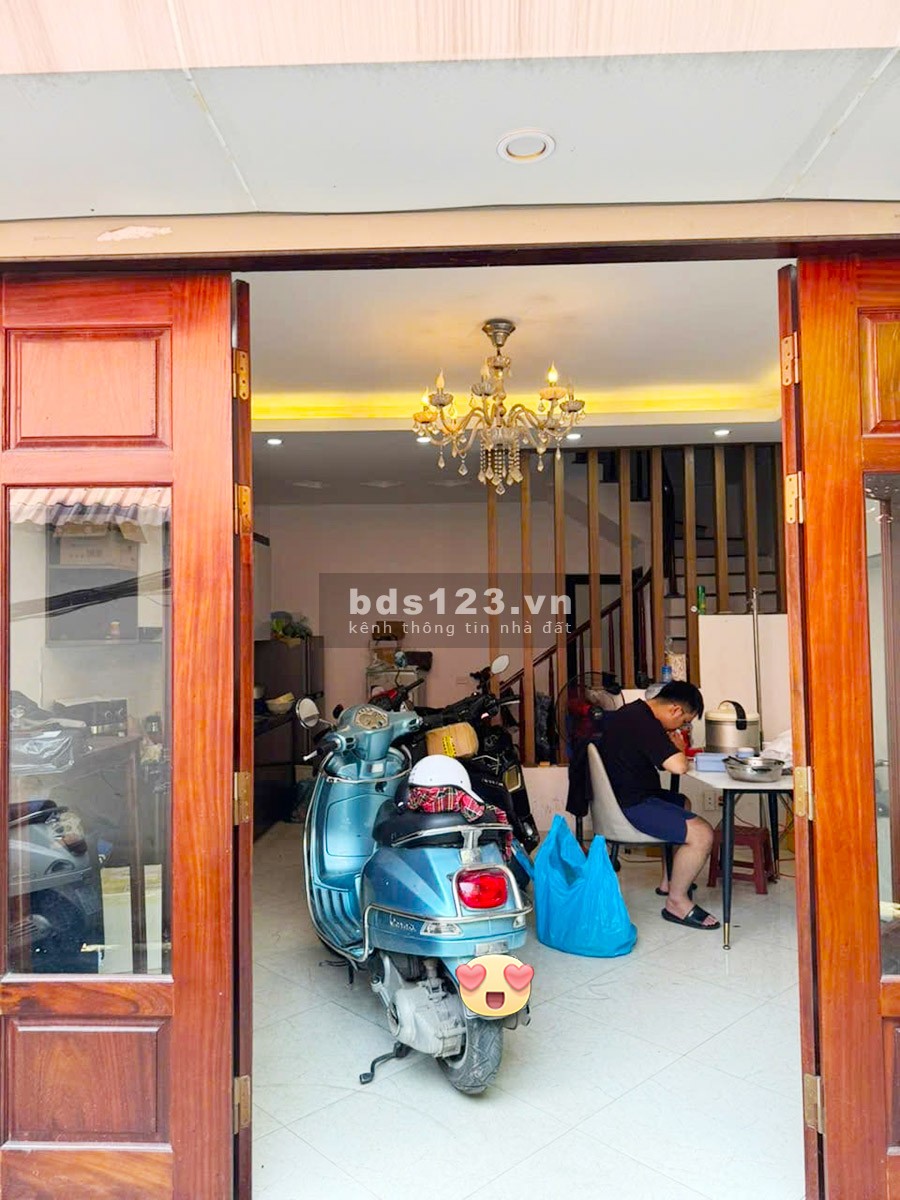 NHÀ THỤY KHUÊ NGÕ THÔNG, RỘNG 3,5M GẦN MẶT PHỐ, KINH DOANH Ở SƯỚNG 35m2x5 TẦNG 6,5 TỶ