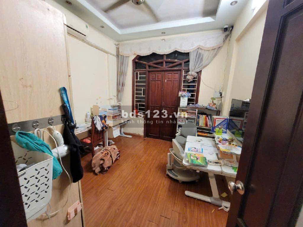 TIN HÓT!!! Bán nhà Ở 38m2 x 4 tầng, ngõ Phùng Khoang, Chỉ nhỉnh 6 tỷ
