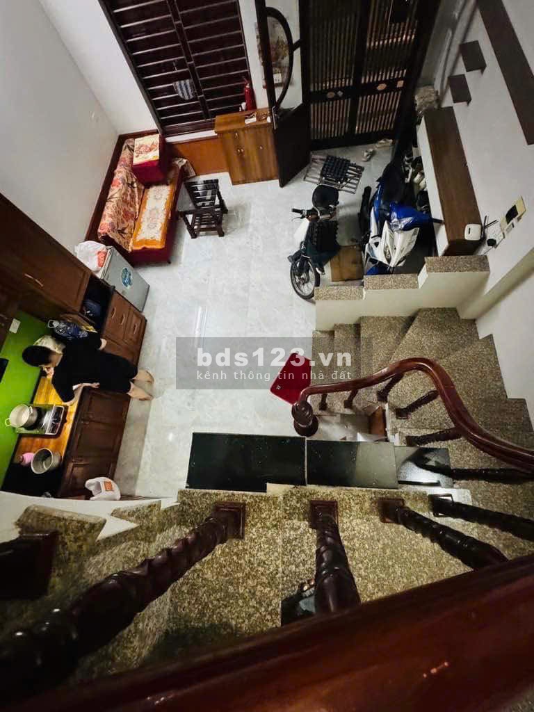 SIÊU VÍP! CC CẦN BÁN nhà Ở 28 m2 x 5 tầng, ngõ Phùng Khoang. Chỉ nhỉnh 5 tỷ