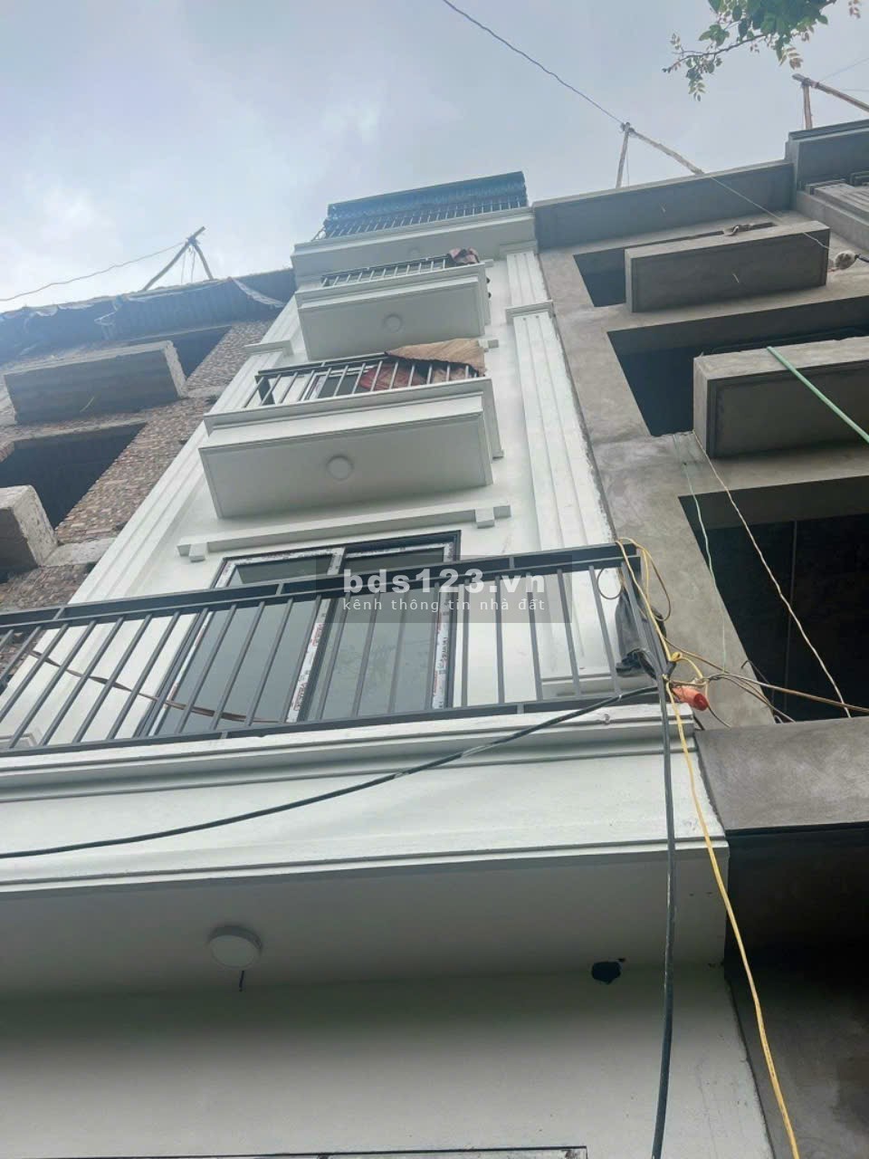 Bán nhà Đại Mỗ mới xây đẹp rực rỡ, nội thất cao cấp, ô tô đỗ cửa