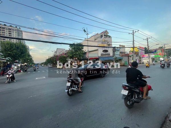 Bán đất Mặt Tiền 15x Đường Nguyễn Trung Nguyệt Quận 2 cách Ng Duy Trinh 80m ngang 8,3m LH 0903034123