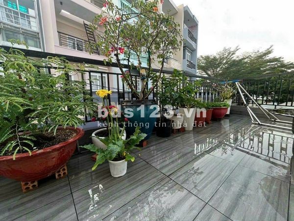 Bán nhà mặt tiền 47 đường số 5 p.Bình Trưng Đông Quận 2 đường ô tô thông ngang 8.64m LH 0903034123