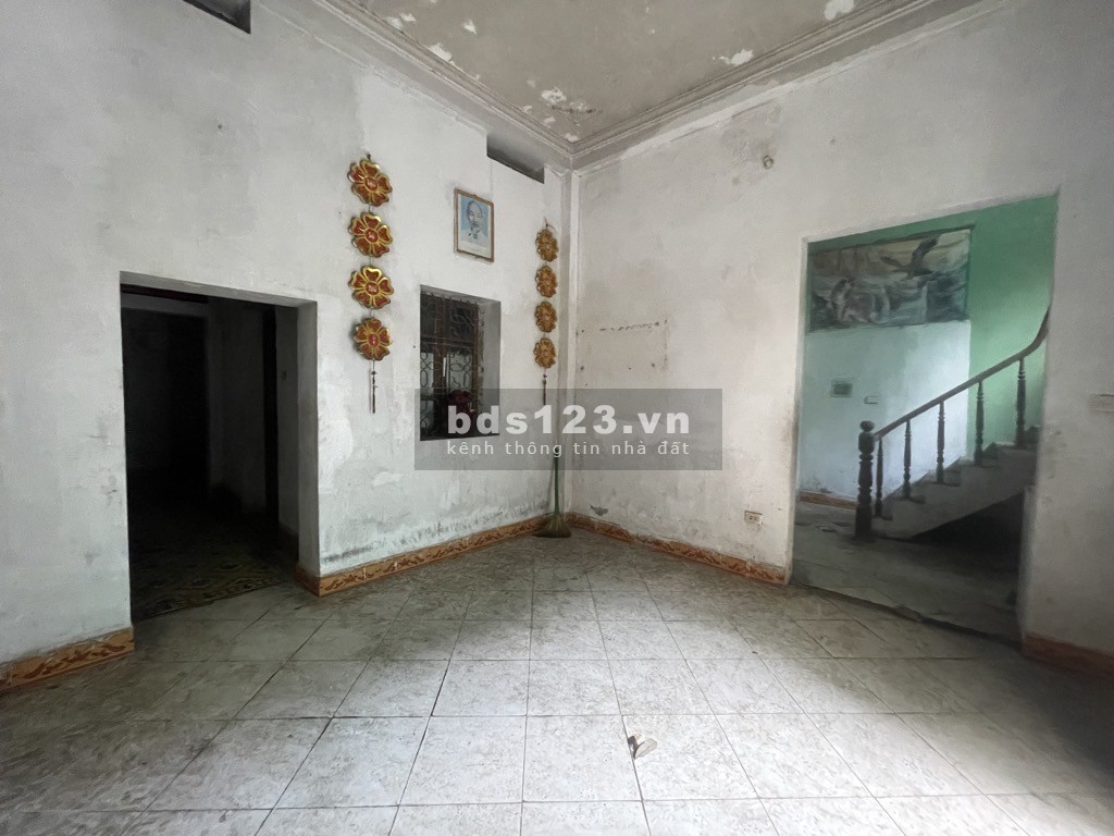 Nhà cũ xác định bán đất anh chị về xây biệt thự 80,9m2 MT7m2
