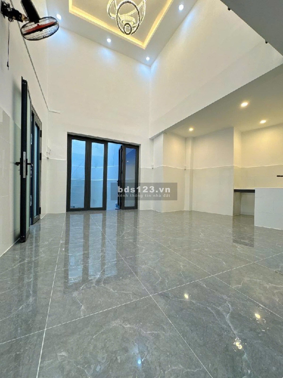 BÁN NHÀ HUỲNH TẤN PHÁT, QUẬN 7, GIÁP QUẬN 4, 42M2, 50M MẶT TIỀN, 3 TẦNG, 3.x TỶ