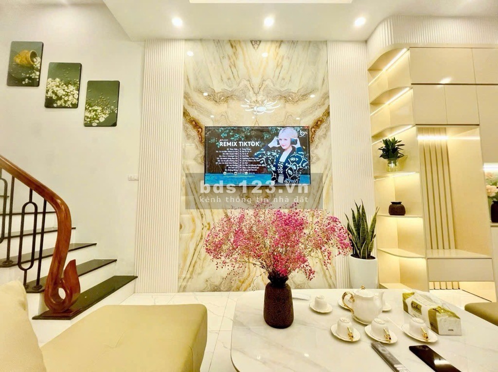 BÁN NHÀ HOÀNG MAI - FULL NỘI THẤT - THIẾT KẾ HIỆN ĐẠI - CÔNG NĂNG ĐẦY ĐỦ - FULL TIỆN ÍCH - Ở SƯỚNG