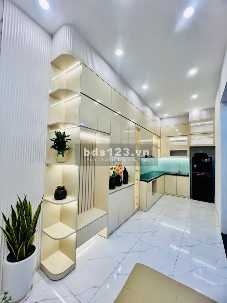 BÁN NHÀ HOÀNG MAI - FULL NỘI THẤT - THIẾT KẾ HIỆN ĐẠI - CÔNG NĂNG ĐẦY ĐỦ - FULL TIỆN ÍCH - Ở SƯỚNG